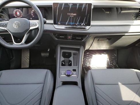 New 2026 Volkswagen Tiguan SE AWD/4WD image 8