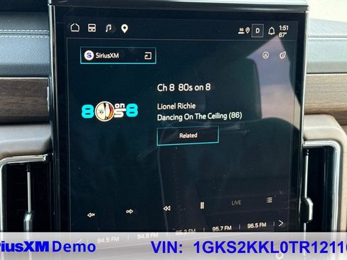 Used 2026 GMC Yukon XL Denali Ultimate AWD/4WD image 32