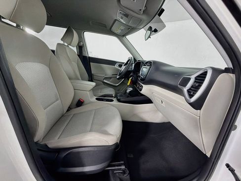 Used 2021 Kia Soul LX FWD image 28