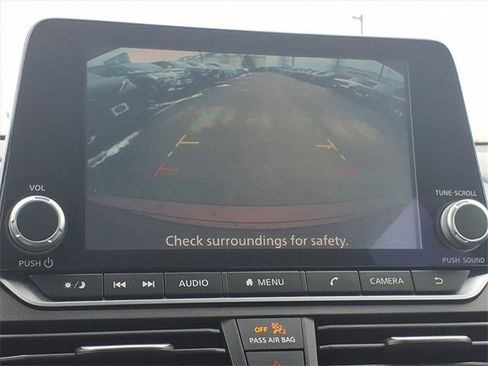 Used 2024 Nissan Altima 2.5 SV image 20