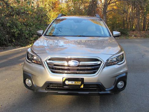 Used 2019 Subaru Outback 2.5i Premium w/ Popular Package #2 image 9