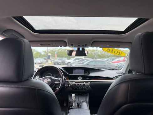 Used 2016 Lexus ES 350 w/ Navigation System Package FWD image 18