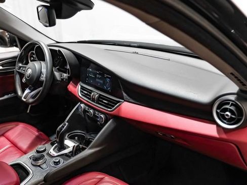 Used 2021 Alfa Romeo Giulia Sprint w/ Nero Edizione RWD image 21
