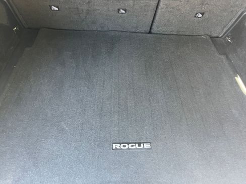 Used 2025 Nissan Rogue SV FWD image 33