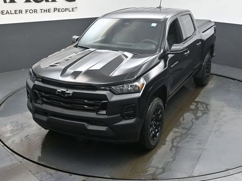 New 2026 Chevrolet Colorado W/T w/ WT Custom Package image 24