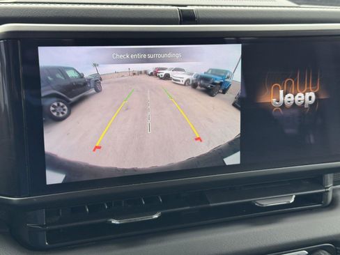 Used 2025 Jeep Wrangler Unlimited Rubicon 4xe w/ Convenience Group image 18