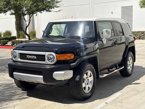 Used 2010 Toyota FJ Cruiser 4WD image 7