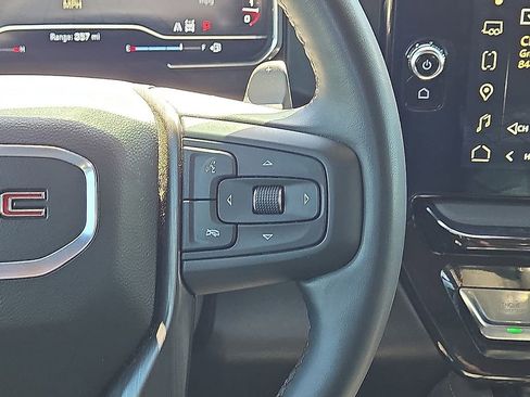 Used 2024 GMC Sierra 1500 AT4 w/ Technology Package AWD/4WD image 21