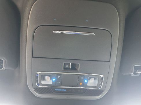 Used 2025 Ford F150 Lariat w/ Equipment Group 501A Mid image 22