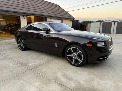 Used 2014 Rolls-Royce Wraith RWD image 2