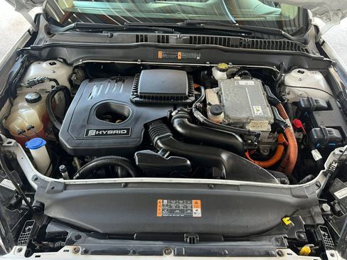 Used 2018 Ford Fusion SE w/ Equipment Group 602A FWD image 30