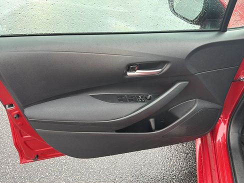Used 2020 Toyota Corolla LE FWD image 16