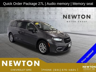 Used 2023 Chrysler Pacifica Touring-L