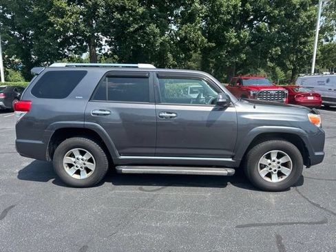 Used 2011 Toyota 4Runner SR5 w/ Convenience Pkg AWD/4WD image 2