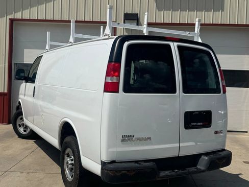 Used 2017 GMC Savana 2500 image 10