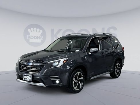 Used 2023 Subaru Forester Touring AWD/4WD image 1