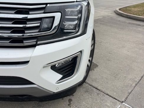 Used 2021 Ford Expedition Limited image 10
