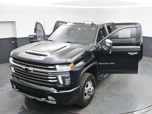 Used 2022 Chevrolet Silverado 3500 High Country w/ Safety Package II AWD/4WD image 49