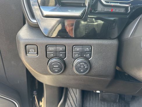 Used 2022 Chevrolet Silverado 1500 LTZ w/ LTZ Premium Package image 12