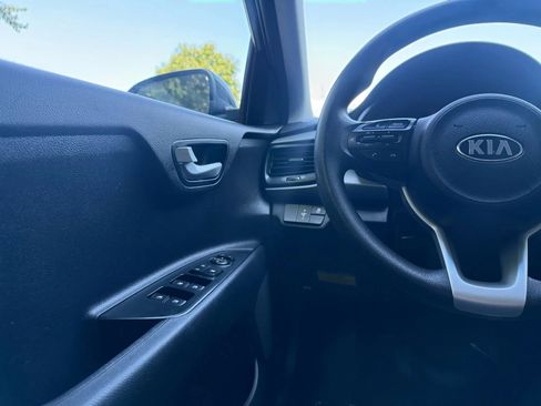 Used 2020 Kia Rio S image 31