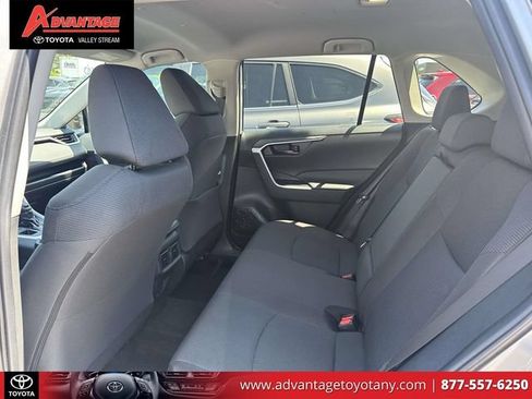 Used 2023 Toyota RAV4 LE AWD/4WD image 16