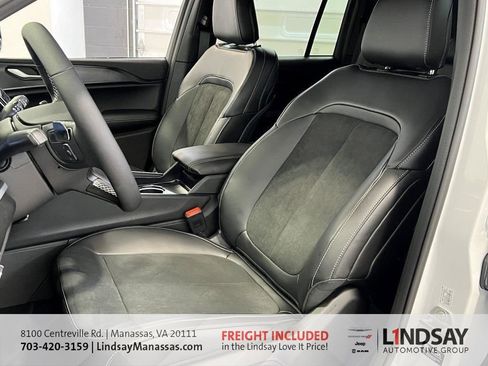 New 2025 Jeep Grand Cherokee Altitude image 23