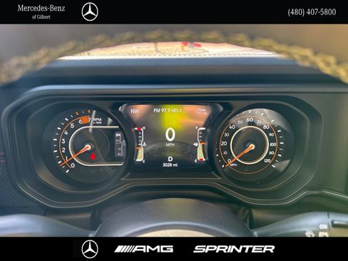 Used 2025 Jeep Wrangler Unlimited Rubicon AWD/4WD image 29