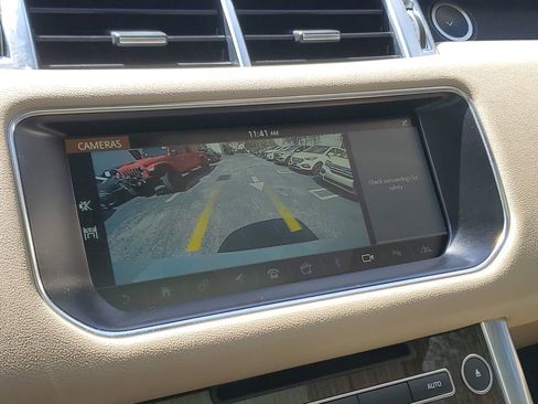 Used 2017 Land Rover Range Rover Sport SE image 31