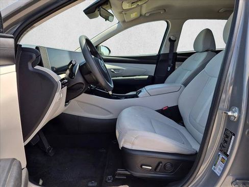 Used 2025 Hyundai Tucson SEL FWD image 16
