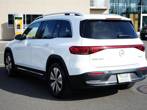 Used 2023 Mercedes-Benz EQB 300 4MATIC image 13