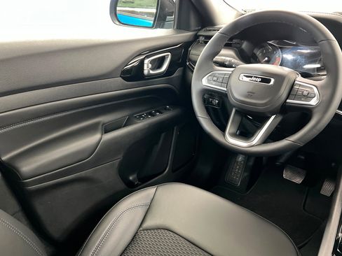New 2026 Jeep Compass Latitude AWD/4WD image 11