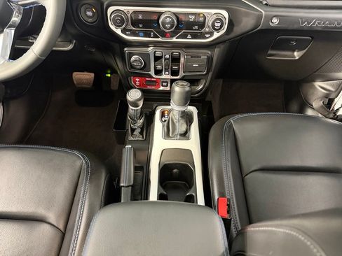 Used 2023 Jeep Wrangler Unlimited Rubicon 4xe AWD/4WD image 17