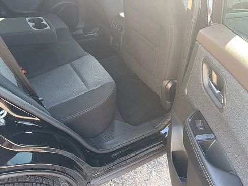 Used 2021 Nissan Rogue SV image 23