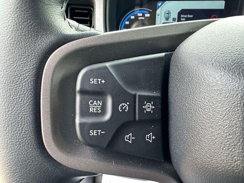 Used 2024 Ford Bronco Black Diamond w/ Sasquatch Package AWD/4WD image 17