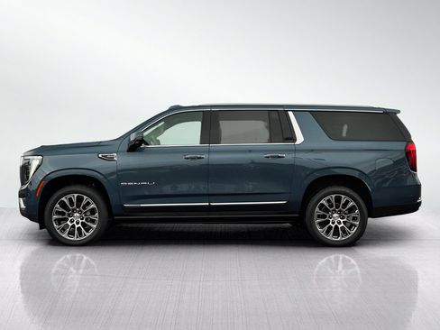 New 2026 GMC Yukon XL Denali w/ Denali Reserve Package AWD/4WD image 4
