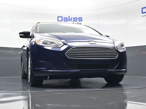 Used 2016 Ford Focus Electric Hatchback w/ Exterior Protection Package image 38