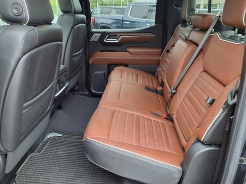Used 2024 GMC Sierra 1500 Denali Ultimate image 9