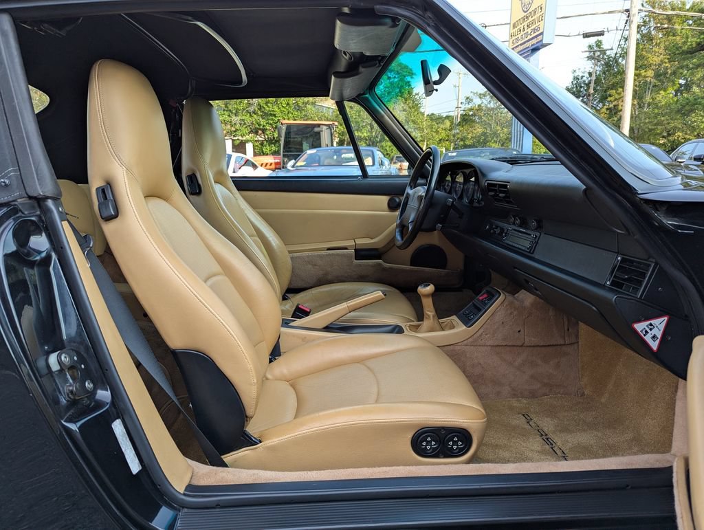Used 1997 Porsche 911 Carrera RWD image 30