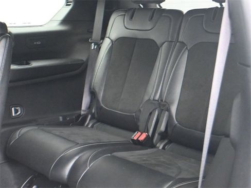 Used 2023 Jeep Grand Cherokee L Laredo image 21