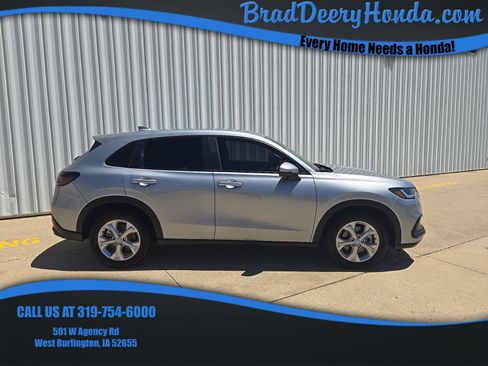 Used 2025 Honda HR-V LX image 1