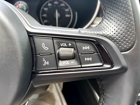 Used 2022 Alfa Romeo Stelvio Ti w/ Active Assist Plus Package image 17