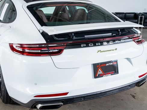Used 2020 Porsche Panamera 4 image 24