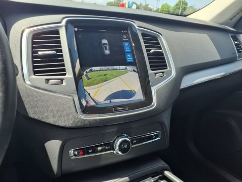 Certified 2025 Volvo XC90 B5 Core AWD/4WD image 32