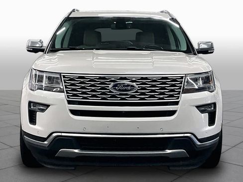 Used 2018 Ford Explorer Platinum AWD/4WD image 3