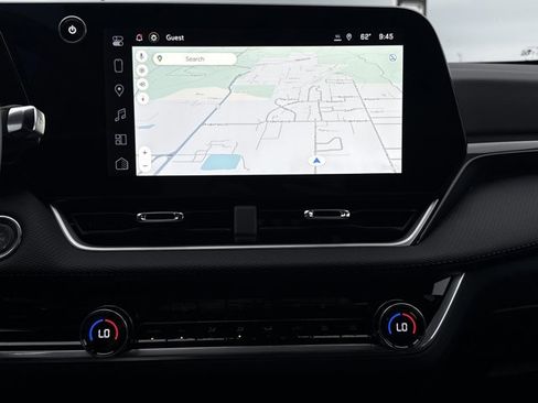 New 2026 Chevrolet Equinox LT w/ Convenience Package II FWD image 17