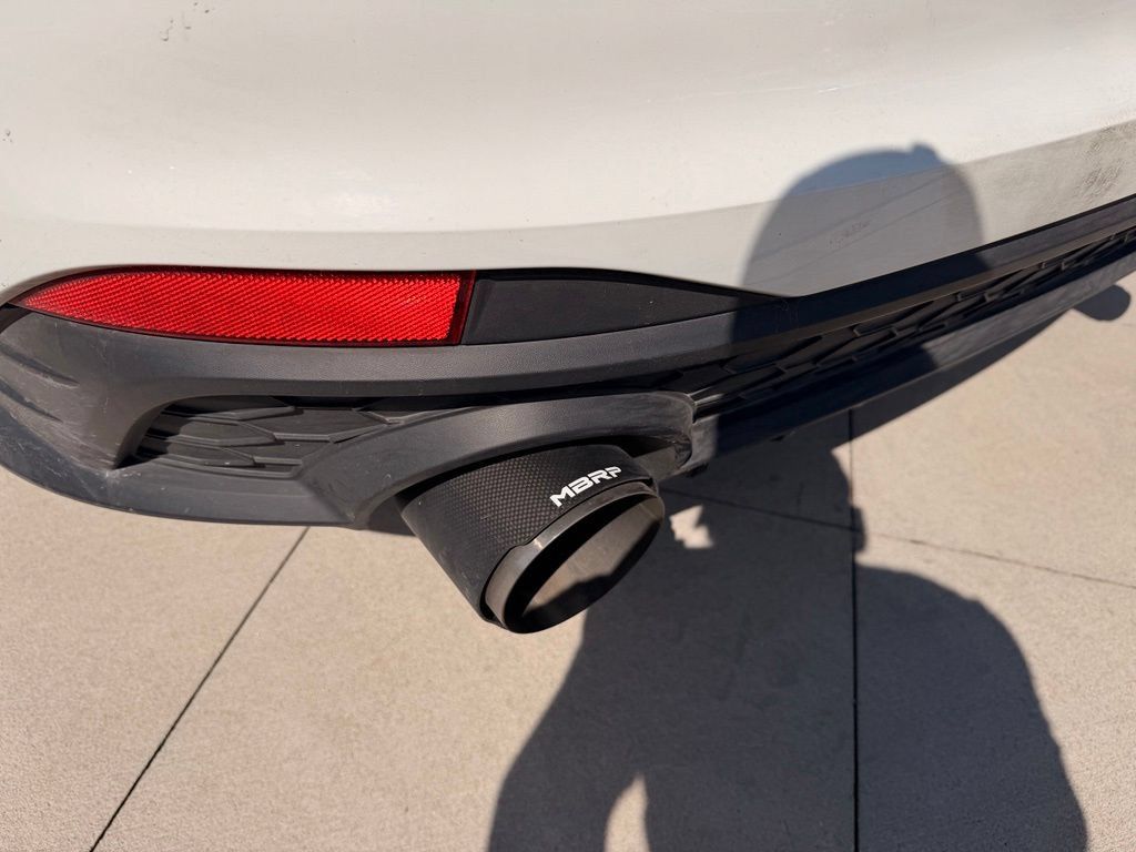 Used 2024 Volkswagen Jetta GLI 40th Anniversary Edition FWD image 31