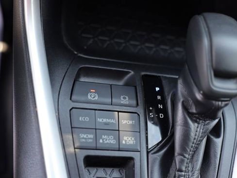 Used 2019 Toyota RAV4 XLE w/ All Weather Liner Package AWD/4WD image 30