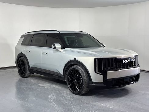 New 2027 Kia Telluride S w/ Towing Package FWD image 3