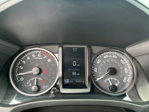 Used 2022 Toyota Tacoma TRD Sport w/ TRD Premium Sport Package AWD/4WD image 23