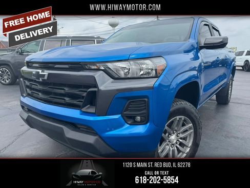 Used 2024 Chevrolet Colorado LT w/ LT Convenience Package image 1